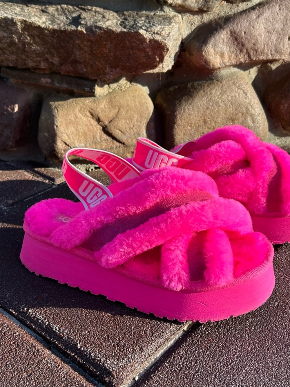 UGG Disco Cross Slide Open Toe Platform Taffy Pink